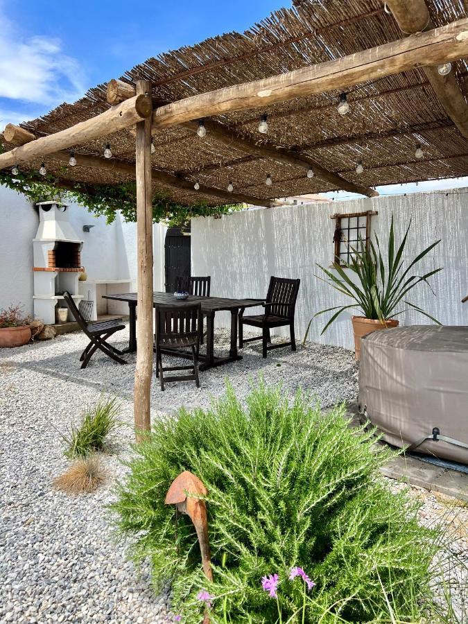 Las Dunas Cave House Holidays Benamaurel Exterior photo